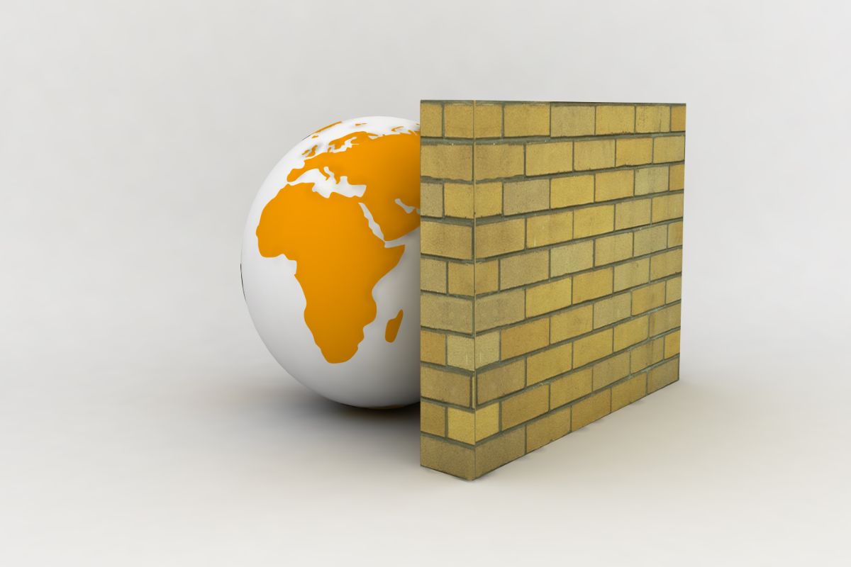 What Are The Pros + Cons Of Using A Firewall?